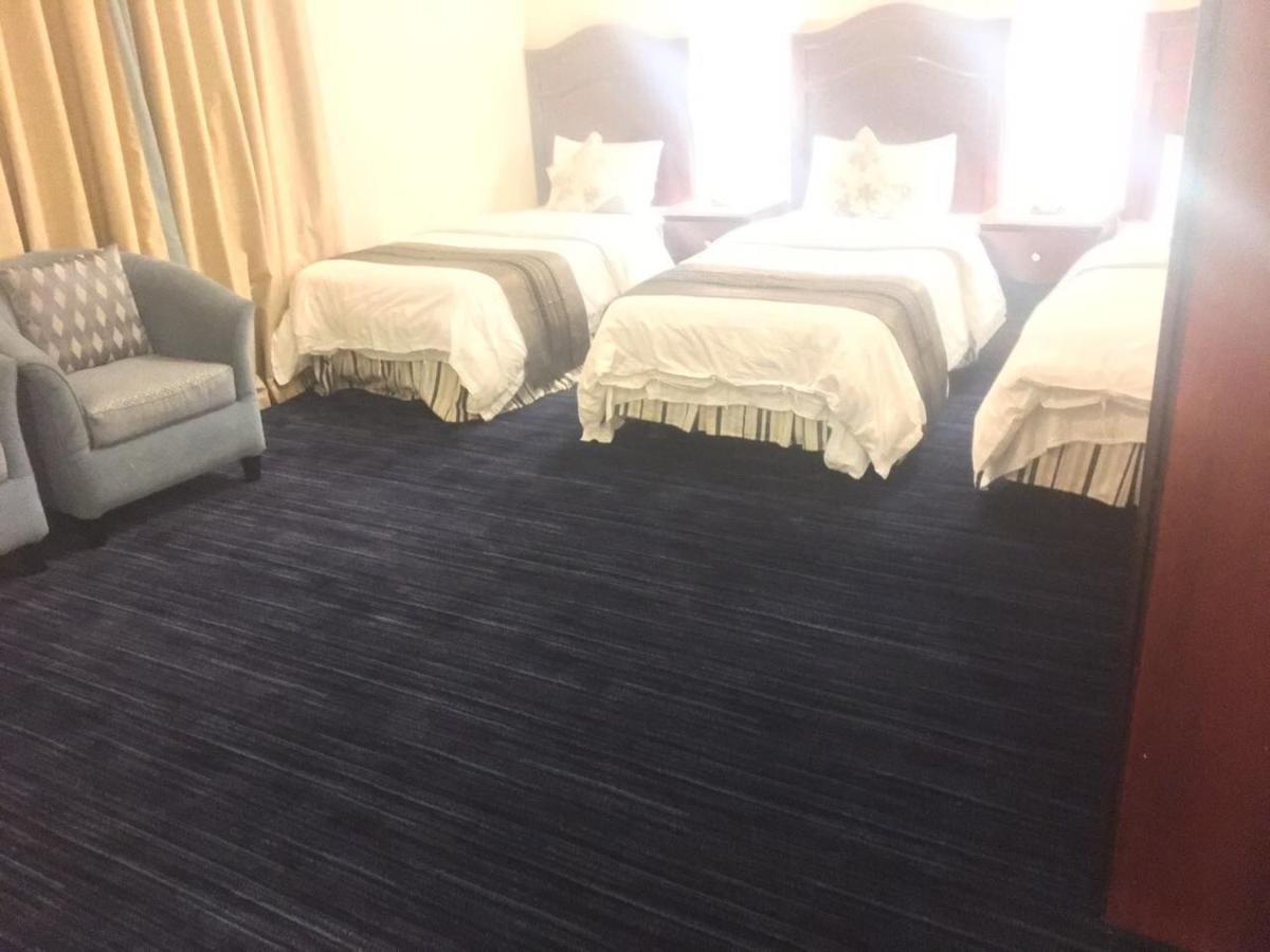 Popular attractions Area Nearby Property